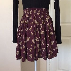 🌻BRANDY MELVILLE 🌻Sunflower skirt!